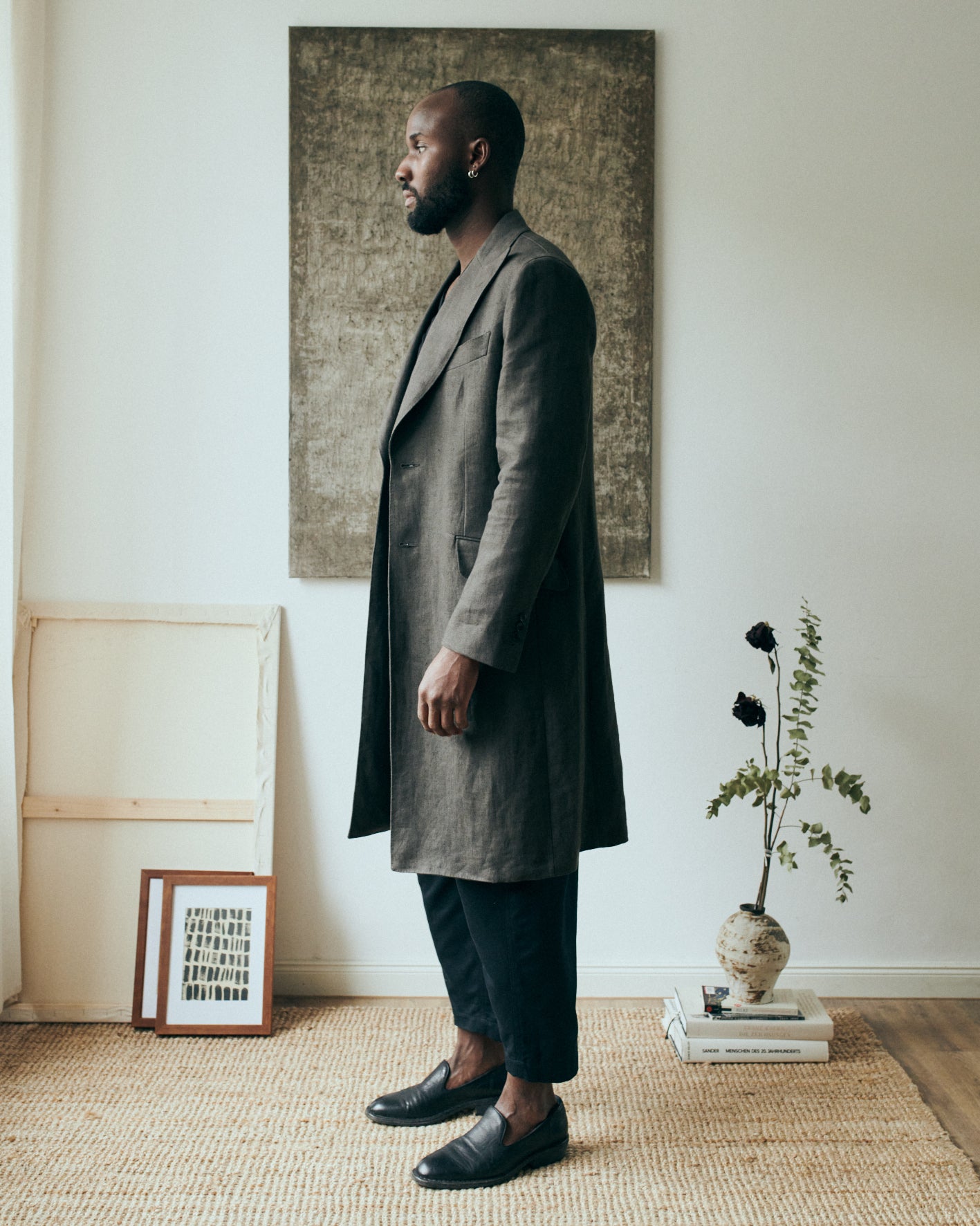 b. linen long blazer peak lapel