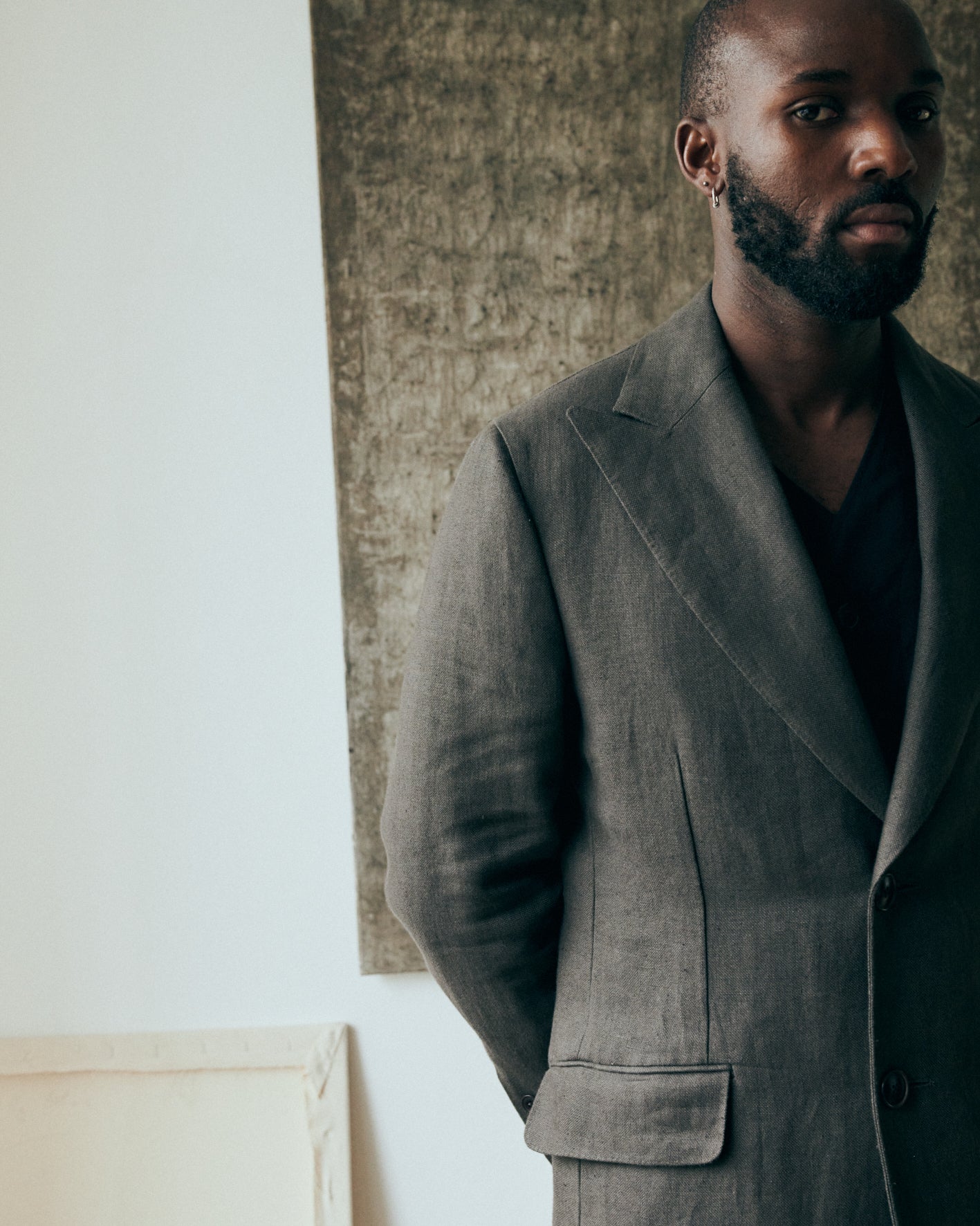 b. linen long blazer peak lapel