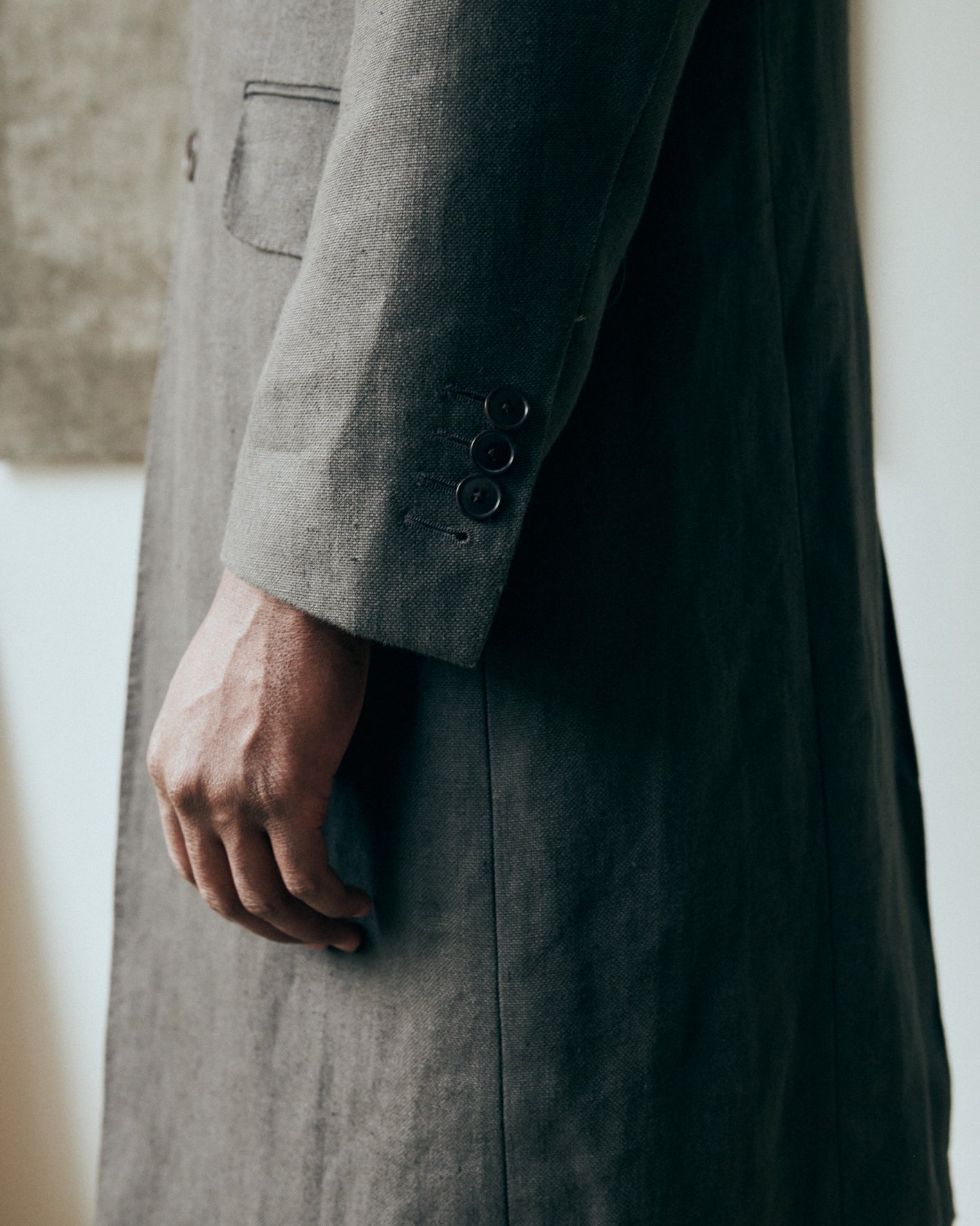 b. linen long blazer peak lapel